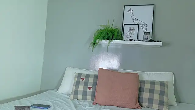 Snapshot of BelaMiller_ chatting on November 7, 11:37 am BelaMiller online show from November 7, 11:37 am