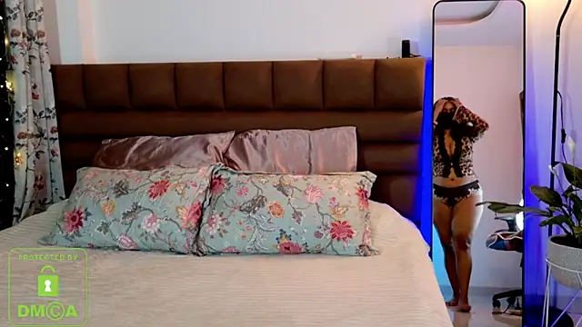 Gulaboo100 online show from February 5, 12:23 pm