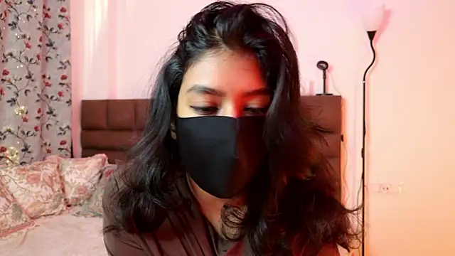 Gulaboo100 online show from December 18, 6:40 am