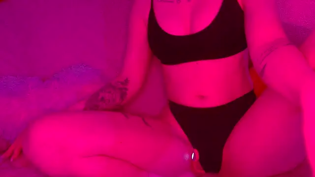 Little-Red21 online show from October 15, 4:55 am