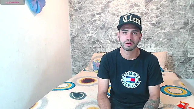 daniquintero03 online show from October 3, 6:42 pm