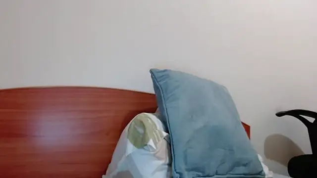 jollene online show from April 4, 12:56 pm