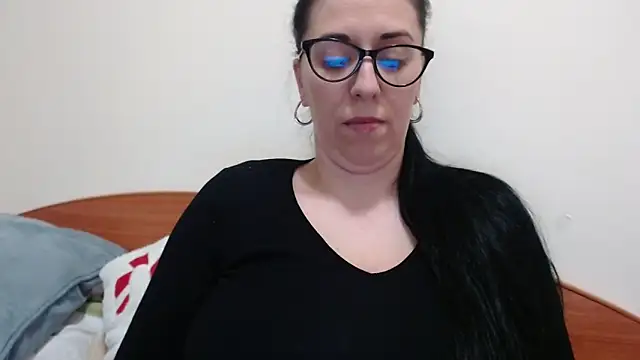 jollene online show from March 6, 2:34 pm