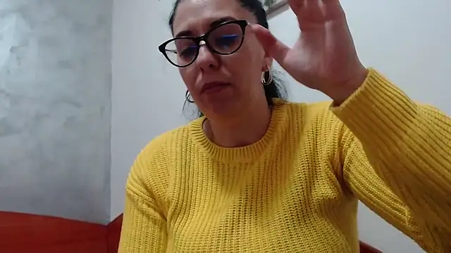 jollene online show from November 17, 1:59 pm