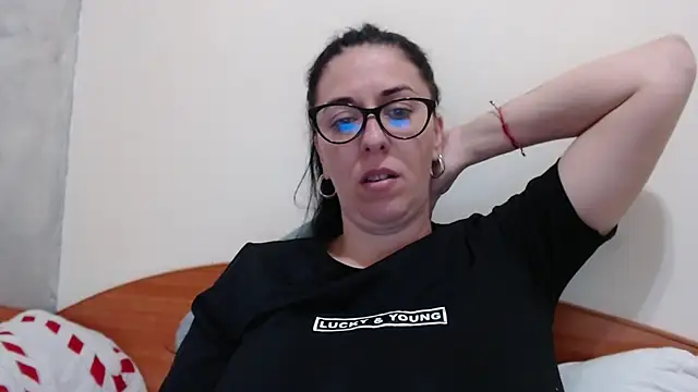 jollene online show from April 16, 2:51 pm