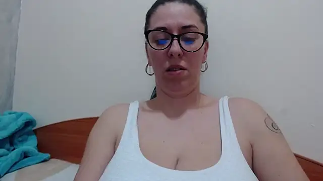 jollene online show from March 8, 2:53 pm