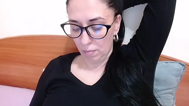 jollene online show from March 20, 1:12 pm