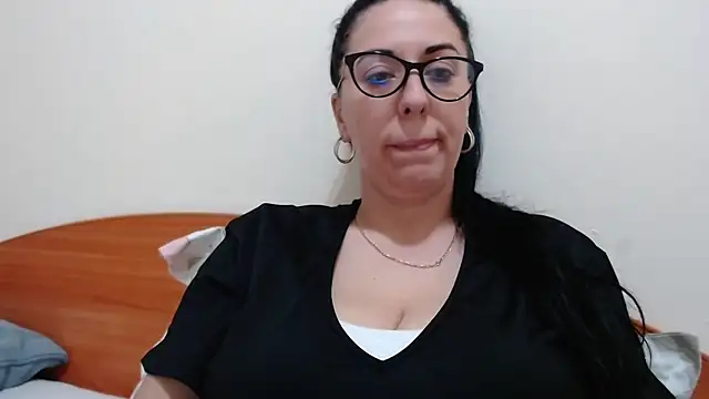 jollene online show from May 19, 1:18 pm