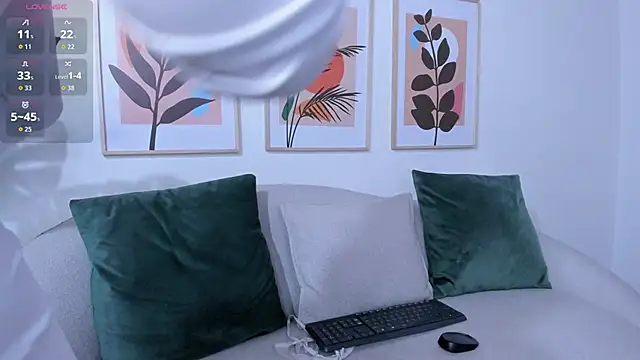 crystal peed online show from October 9, 11:22 am