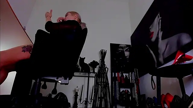 demisweet online show from February 7, 2:08 am