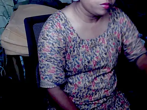 Snapshot of LushVamp chatting on October 18, 3:36 pm LushVamp online show from October 18, 3:36 pm