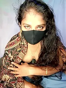 Snapshot of LushVamp chatting on January 8, 2:12 pm LushVamp online show from January 8, 2:12 pm