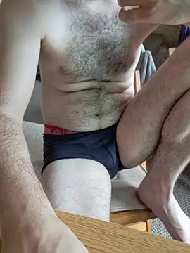 Snapshot of bul_boy chatting on June 24, 12:37 pm bul boy online show from June 24, 12:37 pm