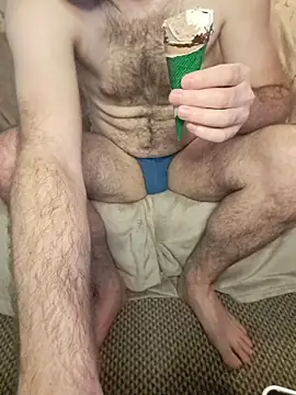 Snapshot of bul_boy chatting on July 4, 6:12 pm bul boy online show from July 4, 6:12 pm