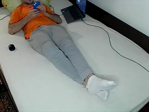 bul boy online show from April 18, 6:32 pm