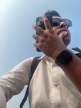 IndianguyinUK online show from November 28, 9:53 am