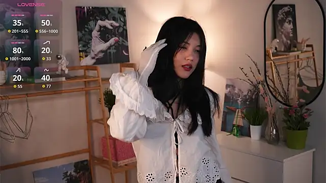 MoiraEger online show from October 1, 5:17 pm