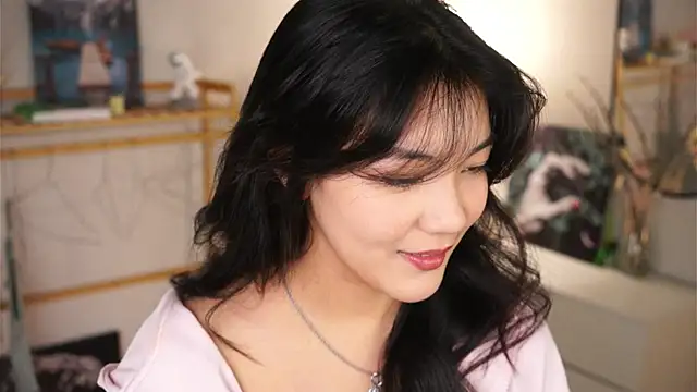 MoiraEger online show from October 22, 5:23 pm