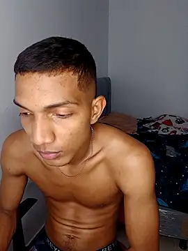 miguelmarcus online show from April 8, 8:32 pm