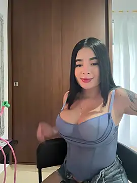Snapshot of Amy_ruizz chatting on July 18, 11:19 am Amy ruizz online show from July 18, 11:19 am