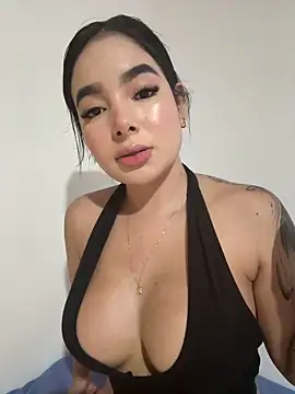 Snapshot of Amy_ruizz chatting on May 29, 10:21 am Amy ruizz online show from May 29, 10:21 am
