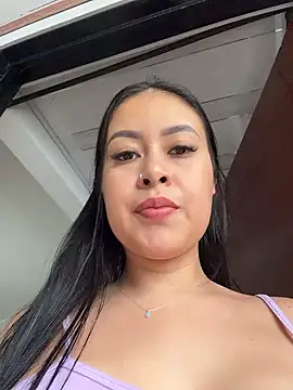 Snapshot of CrisMarulanda chatting on January 10, 3:29 pm CrisMarulanda online show from January 10, 3:29 pm