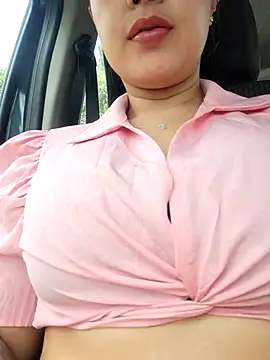 Snapshot of CrisMarulanda chatting on October 14, 2:50 pm CrisMarulanda online show from October 14, 2:50 pm