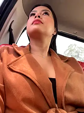 CrisMarulanda online show from November 5, 4:54 pm