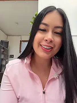 Snapshot of CrisMarulanda chatting on May 30, 2:55 pm CrisMarulanda online show from May 30, 2:55 pm