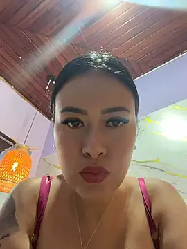 Snapshot of CrisMarulanda chatting on July 13, 5:34 pm CrisMarulanda online show from July 13, 5:34 pm