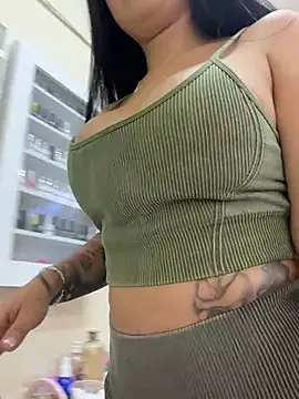 Snapshot of CrisMarulanda chatting on June 30, 5:57 pm CrisMarulanda online show from June 30, 5:57 pm