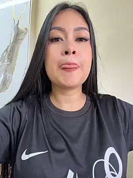 Snapshot of CrisMarulanda chatting on June 16, 4:51 pm CrisMarulanda online show from June 16, 4:51 pm