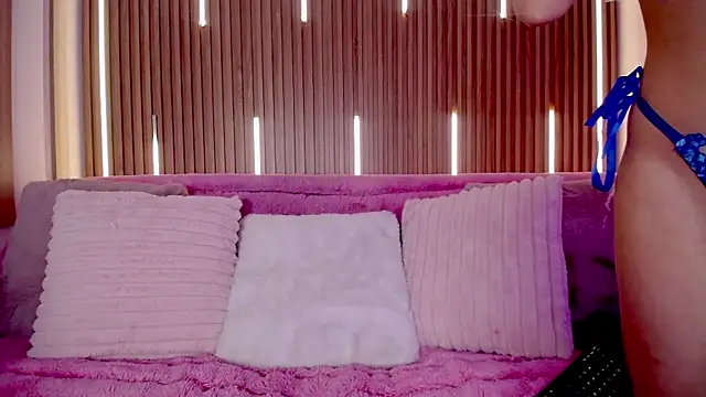 MylaDreams online show from November 10, 3:44 am