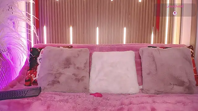 MylaDreams online show from December 21, 3:19 am