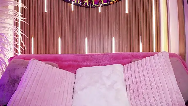 MylaDreams online show from October 31, 3:36 am