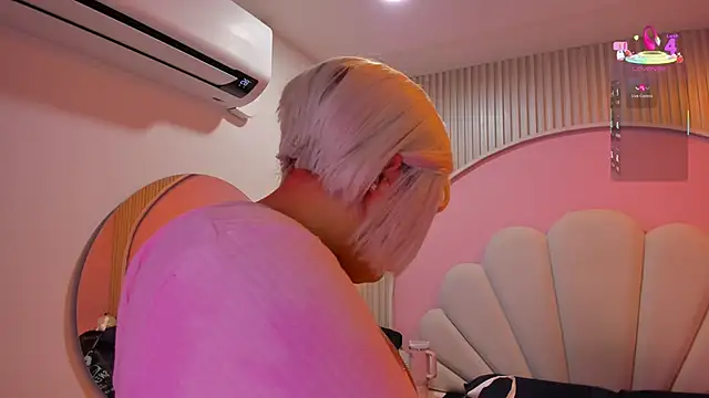 hinata dolly online show from November 6, 11:03 am