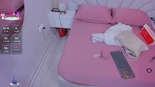 hinata dolly online show from January 16, 11:25 am