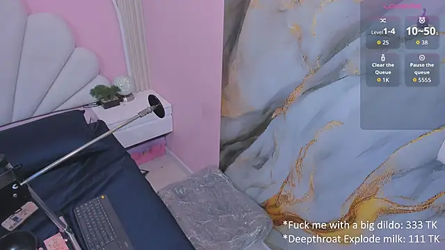 Snapshot of hinata_dolly chatting on February 11, 8:36 am hinata dolly online show from February 11, 8:36 am