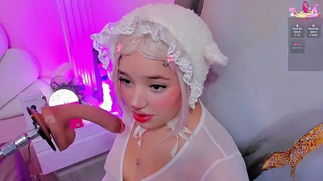 hinata dolly online show from November 1, 10:53 am