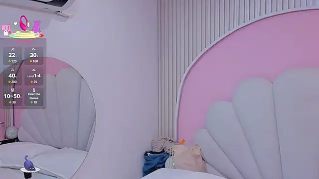 hinata dolly online show from January 14, 11:25 am