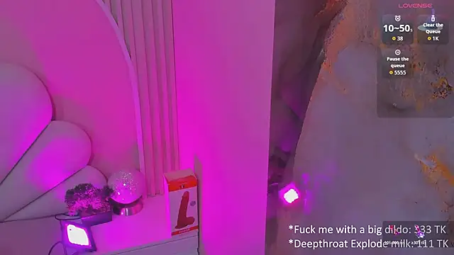 Snapshot of hinata_dolly chatting on February 5, 9:27 am hinata dolly online show from February 5, 9:27 am