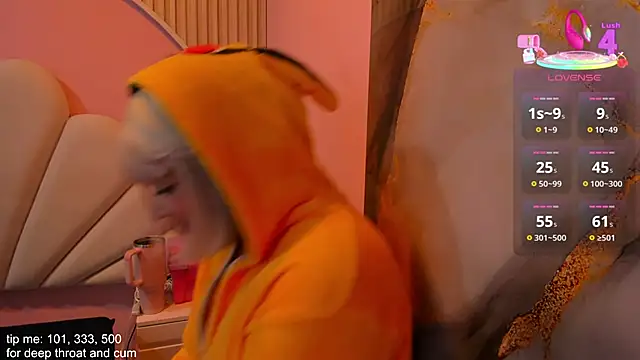 hinata dolly online show from November 25, 11:21 am