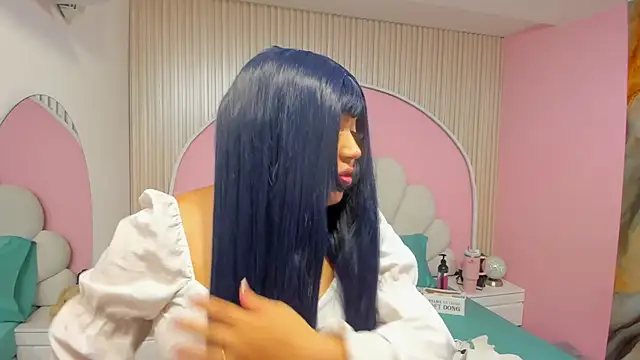 hinata dolly online show from April 23, 11:05 am