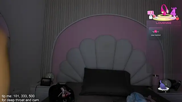 hinata dolly online show from December 3, 10:58 am