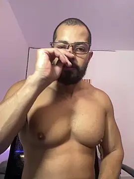 Snapshot of magnumchris chatting on June 11, 1:38 am magnumchris online show from June 11, 1:38 am