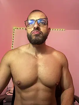 magnumchris online show from May 14, 1:19 pm