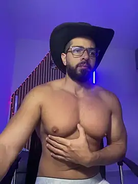 magnumchris online show from February 12, 8:25 am