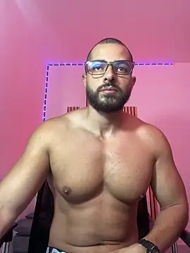 magnumchris online show from April 4, 5:52 pm