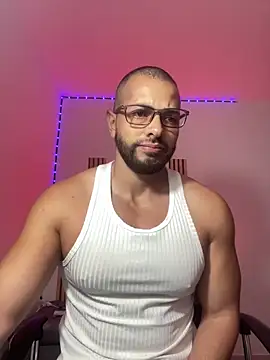 magnumchris online show from April 13, 10:30 am