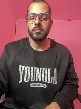 magnumchris online show from April 8, 1:23 pm